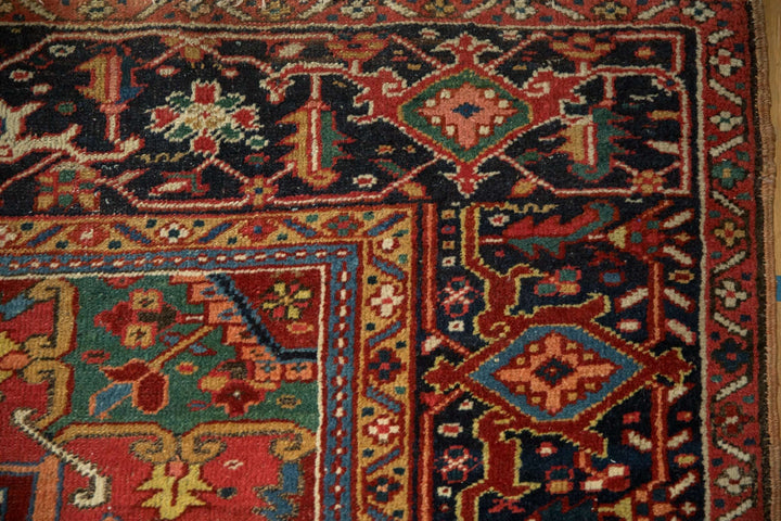 1940s Vintage Persian Heriz Carpet with Turtle Samovar Border