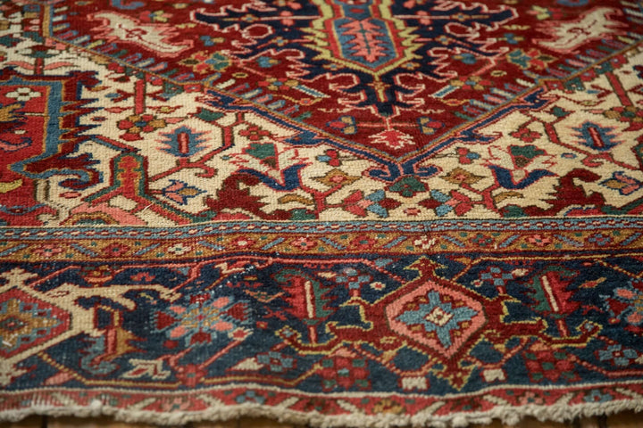 1940s Vintage Persian Heriz Carpet with Turtle Samovar Border