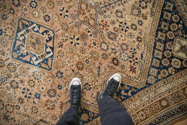 1940s Vintage Persian Qashqai Carpet with Tribal Medallion
