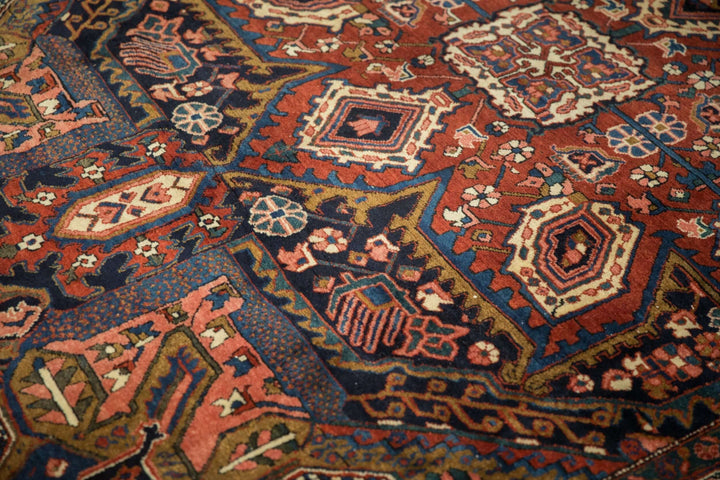 1950s Vintage Persian Heriz Carpet with Turtle Samovar Border
