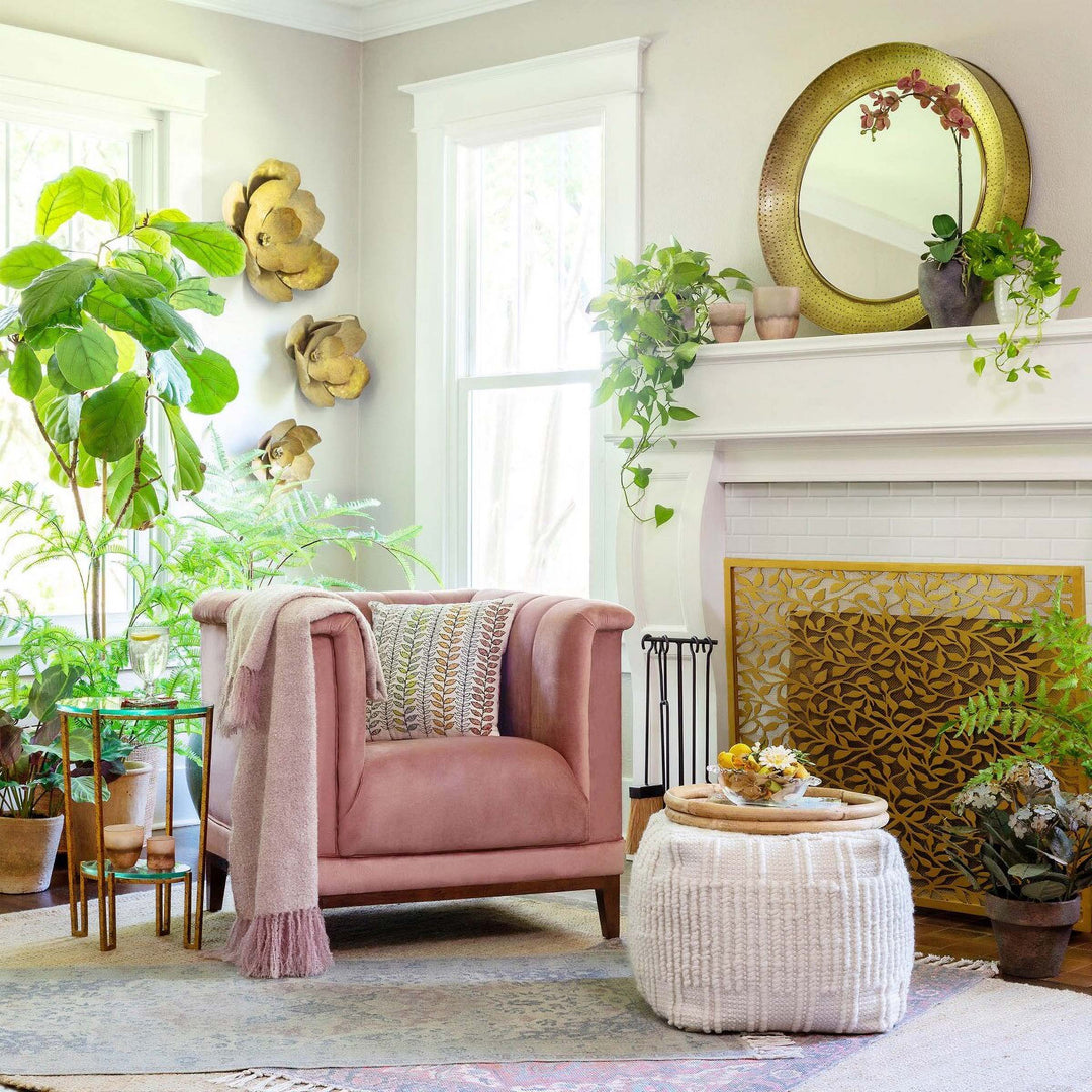 Cozy Winter Living Room Decorating with Vintage Style