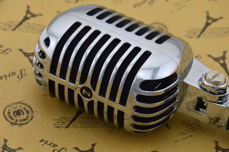 Z6 Retro Grille Karaoke Microphone