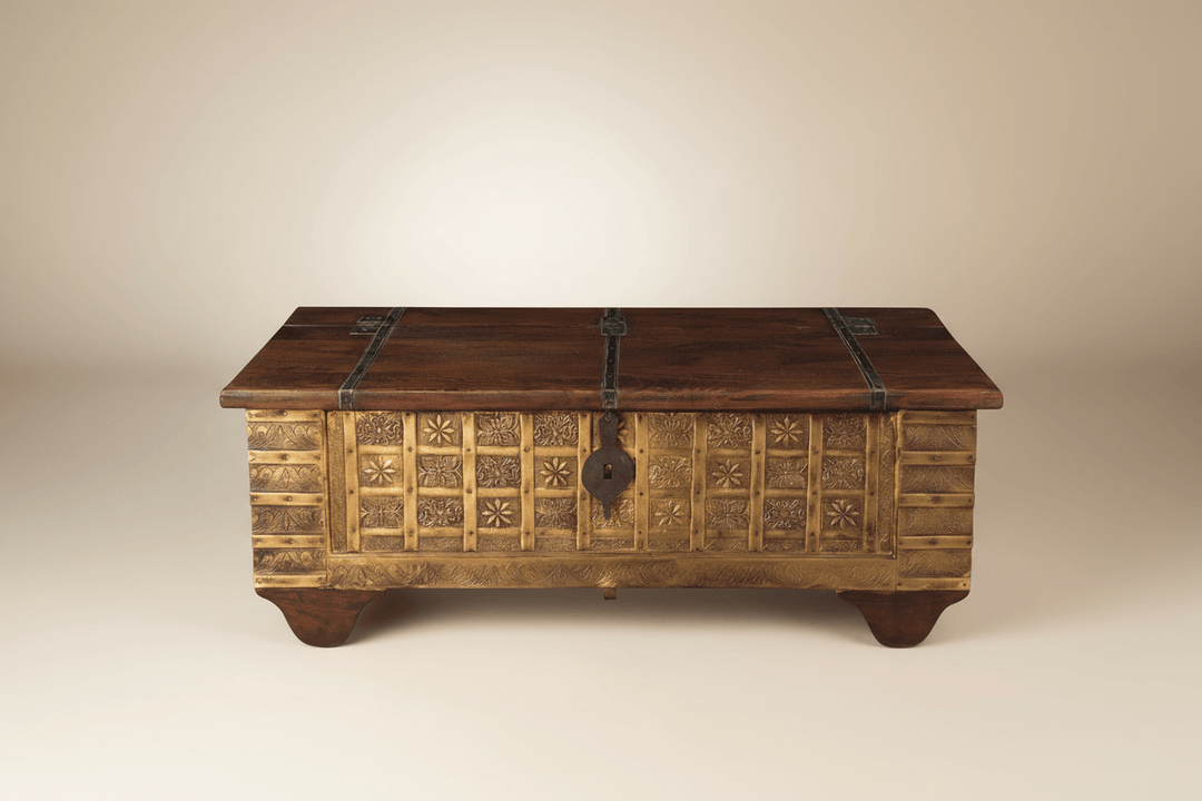 Vintage Wooden Storage Chest Coffee Table - Handcrafted Bohemian Trunk with Reclaimed Wood and Aged Metal