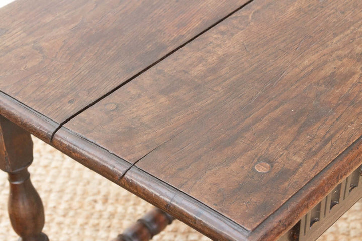 Antique 17th-Century English Oak Tavern Table