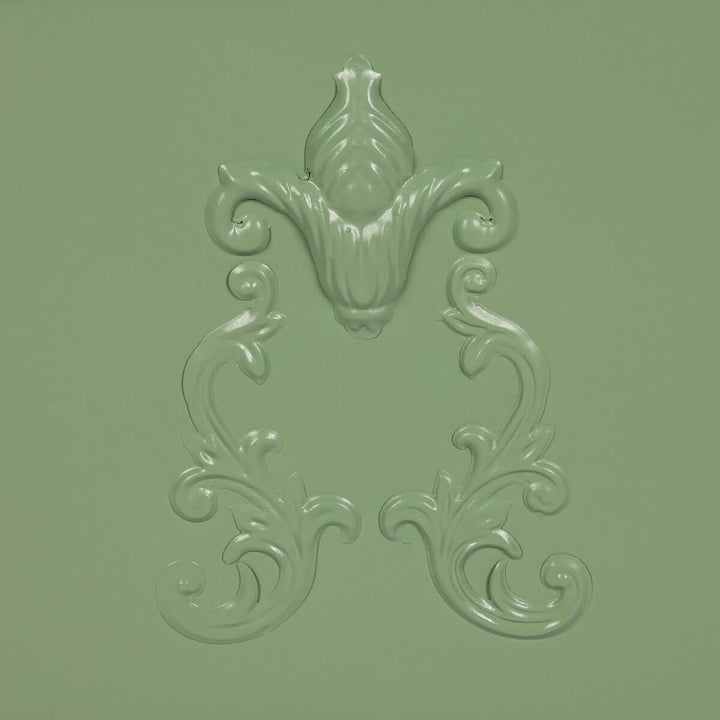 Grand Scroll Planter, Soft Garden Green
