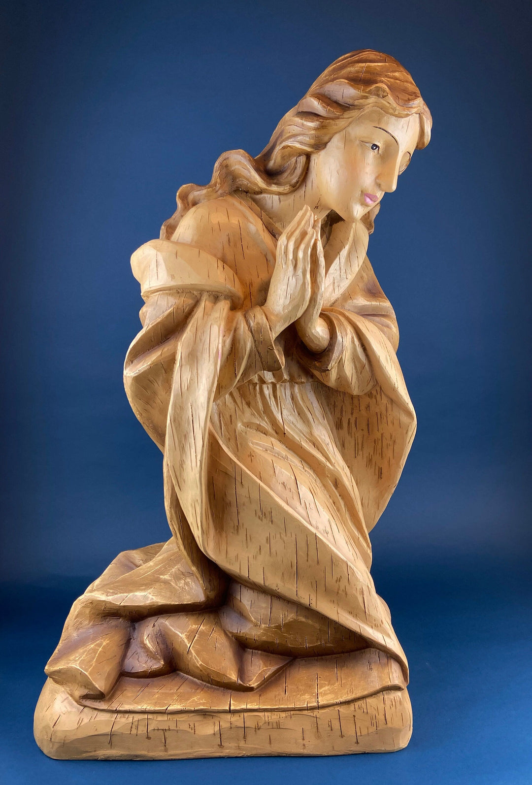 30" Statue of Virgin Mary. Praying Madonna. Wood Like Texture & Color. Religious Figure. Nativity Scene. Place of Worship, Shrine Statue.