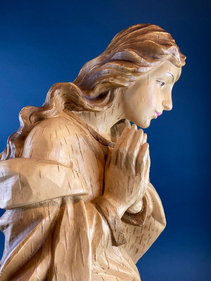 30" Statue of Virgin Mary. Praying Madonna. Wood Like Texture & Color. Religious Figure. Nativity Scene. Place of Worship, Shrine Statue.