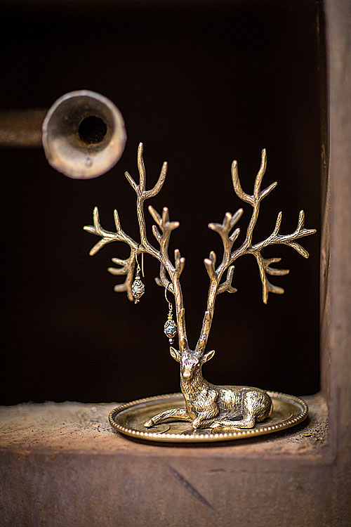 Deer Jewelry Holder in Antique Brass – Vintage Shopper