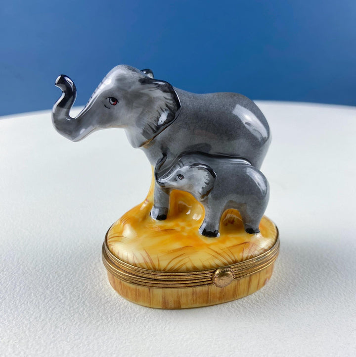 Mom and Baby Elephants Vintage Retired Limoges Miniature Box. Collectible Porcelain & Brass Trinket Ring Pill Box. African Safari Design.