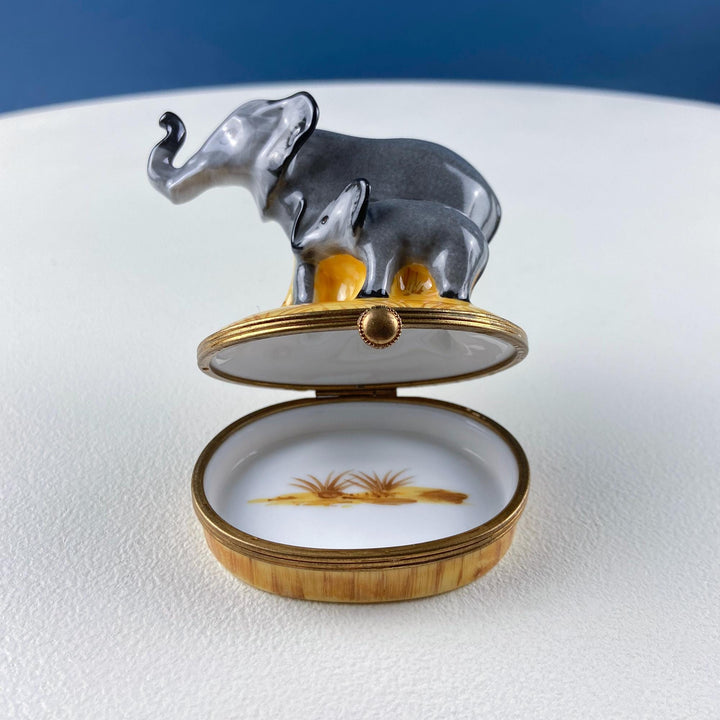 Mom and Baby Elephants Vintage Retired Limoges Miniature Box. Collectible Porcelain & Brass Trinket Ring Pill Box. African Safari Design.