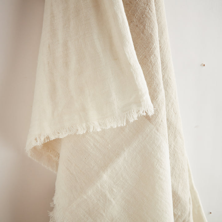 ANIKA EUROPEAN LINEN THROW
