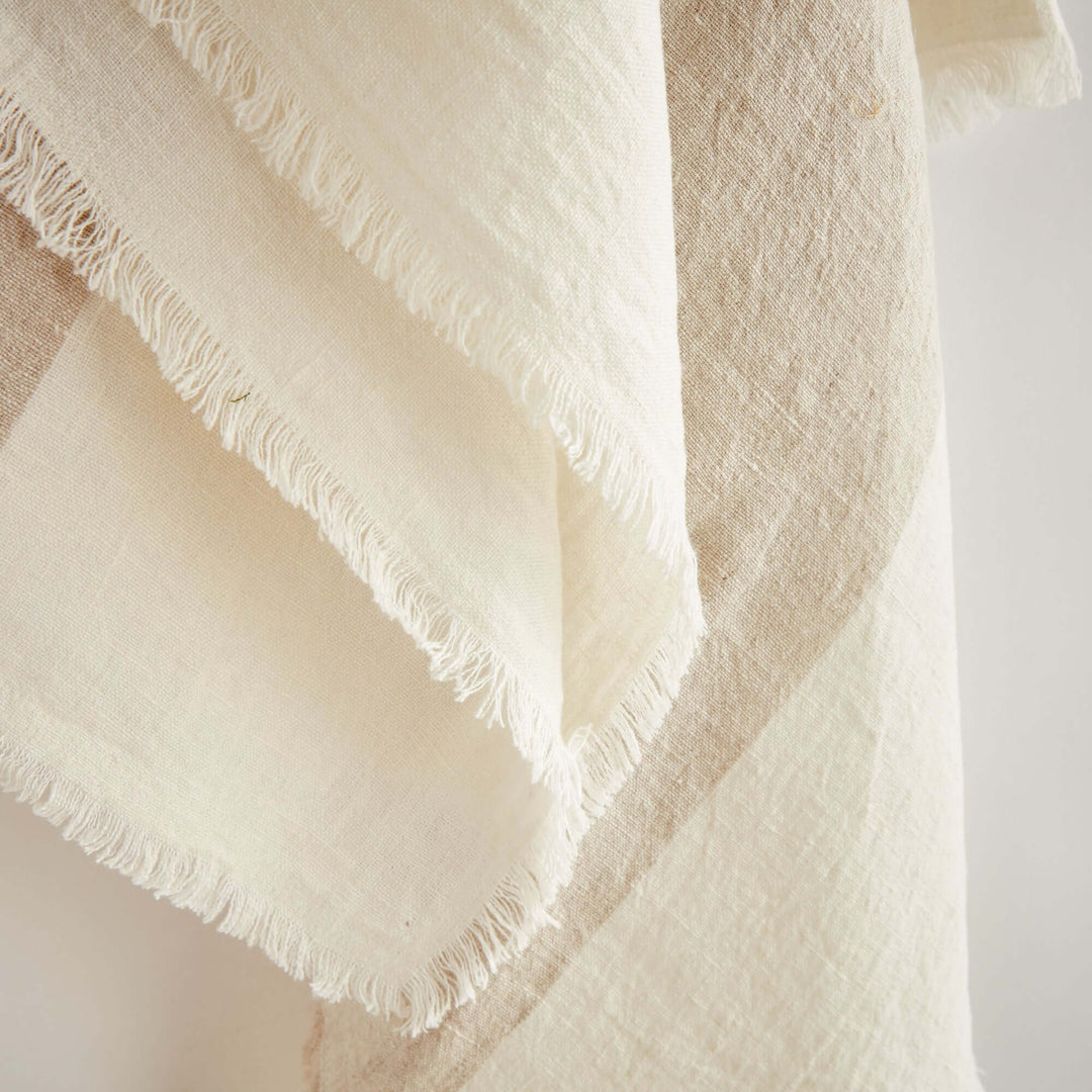 ANIKA EUROPEAN LINEN THROW