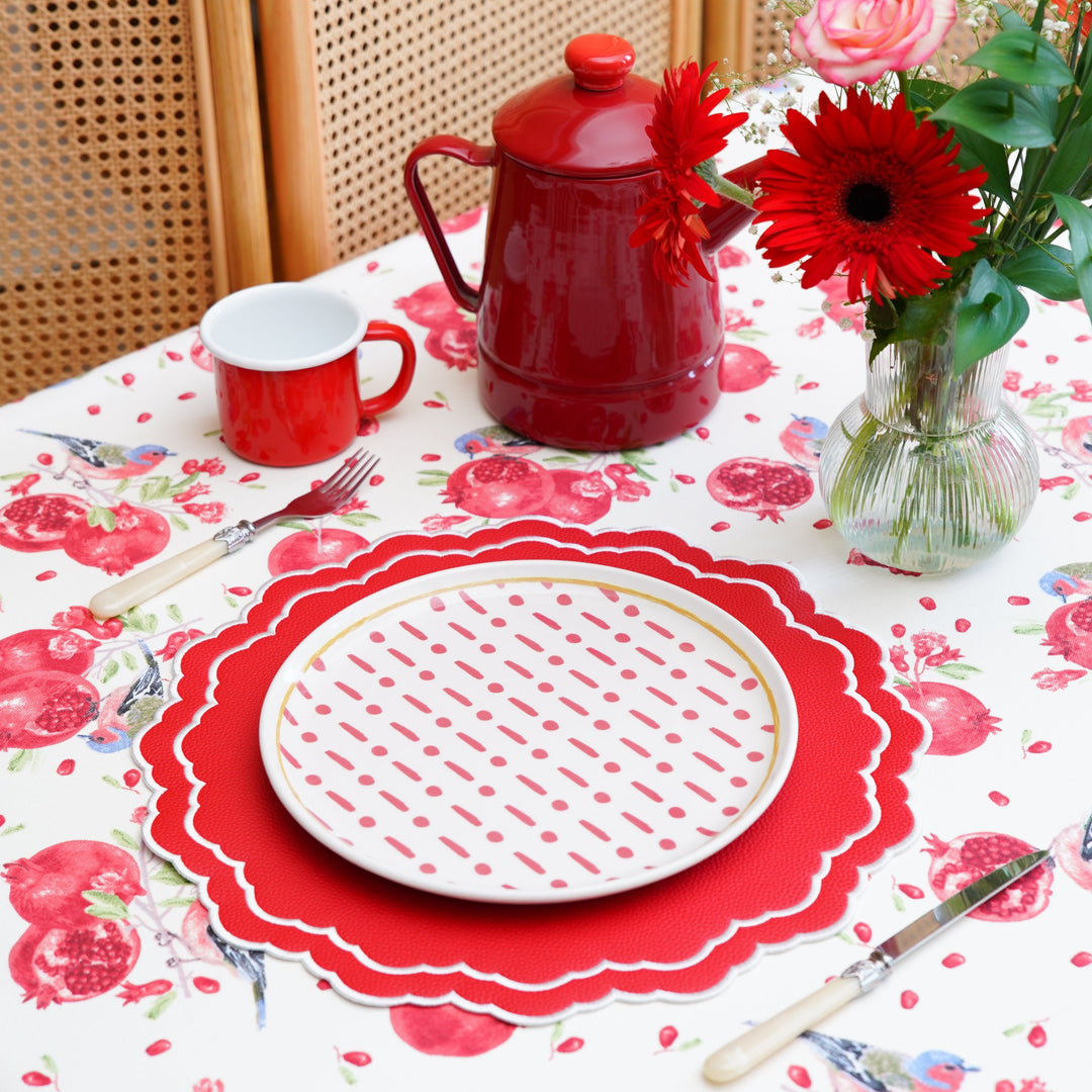SCARLET RED ROUND FAUX LEATHER PLACEMAT (Set Of 4)