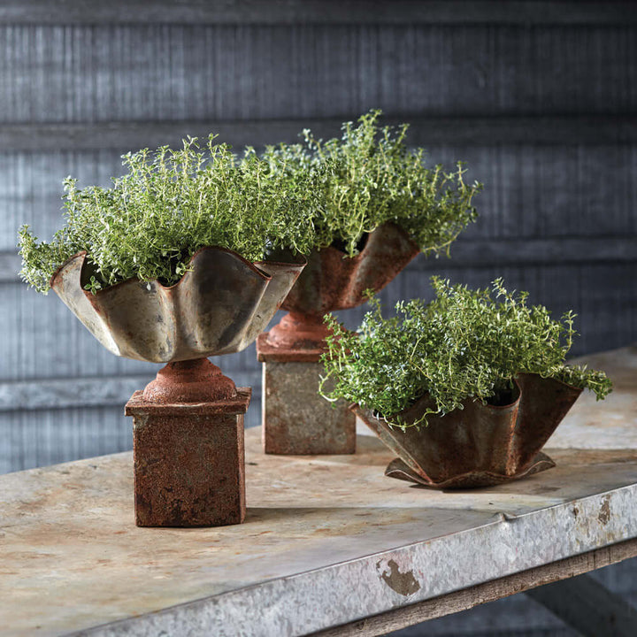 GALVANIZED HANDKERCHIEF PLANTER supplier view 3