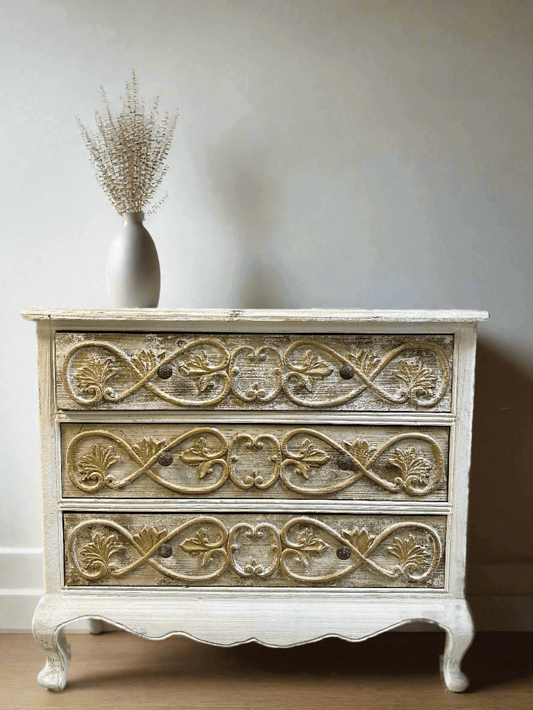white and gold french provincial dresser SIMILAR AVAILABLE! Free Shipping! Aged Ivory and Gold Boudoir Thomasville Vintage Dresser Glam Shabby Chic French Provincial Bedroom Buffet