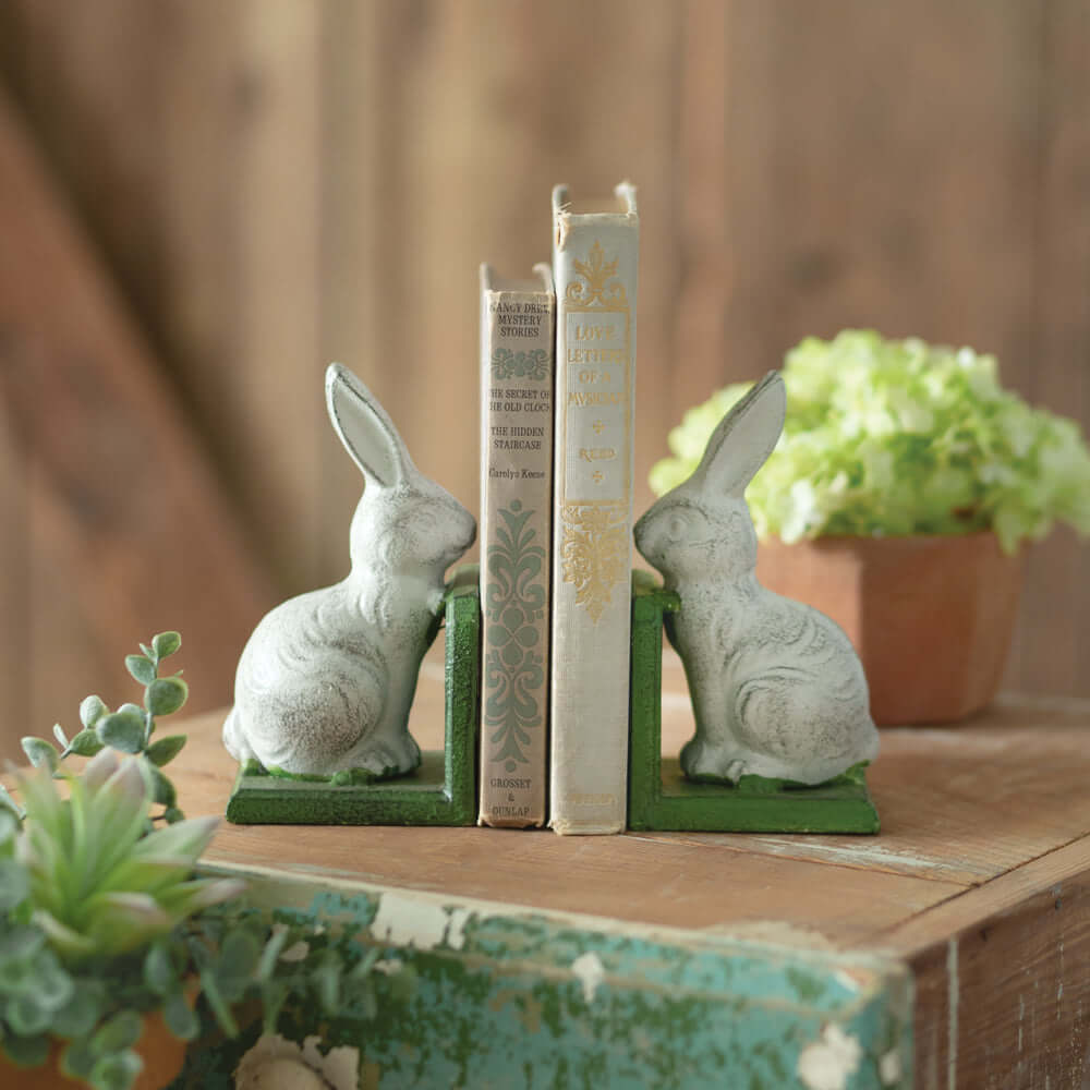 Vintage Rabbit Bookends | Whimsical Home Decor – Vintage Shopper