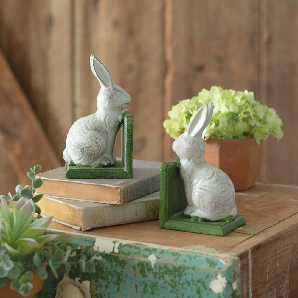 Vintage Rabbit Bookends | Whimsical Home Decor – Vintage Shopper