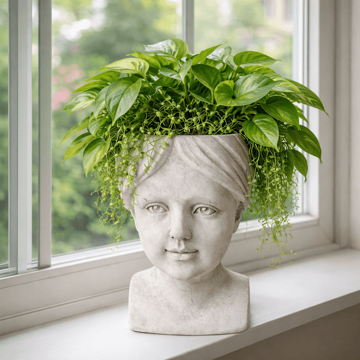 Female Peasant Planter