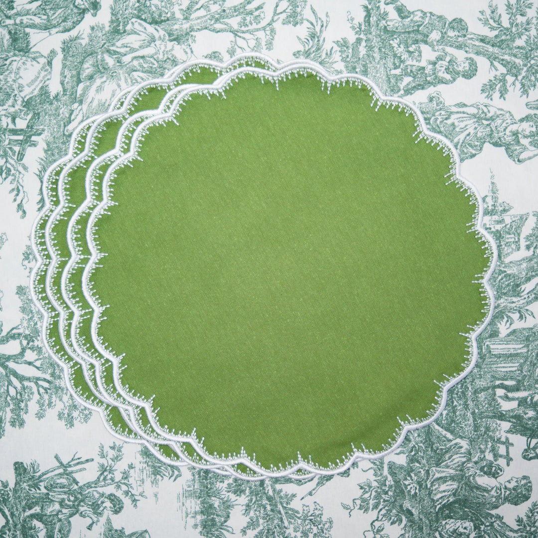 CLOVER GREEN ROUND FABRIC PLACEMAT (Set Of 4)