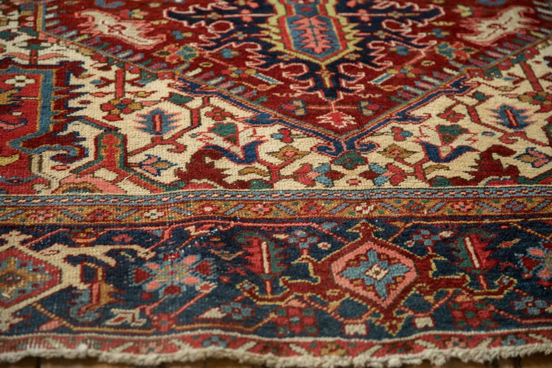 1940s Vintage Persian Heriz Carpet with Turtle Samovar Border