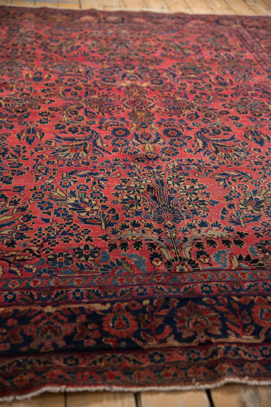 Hand-Knotted 1910s Persian Sarouk Rug