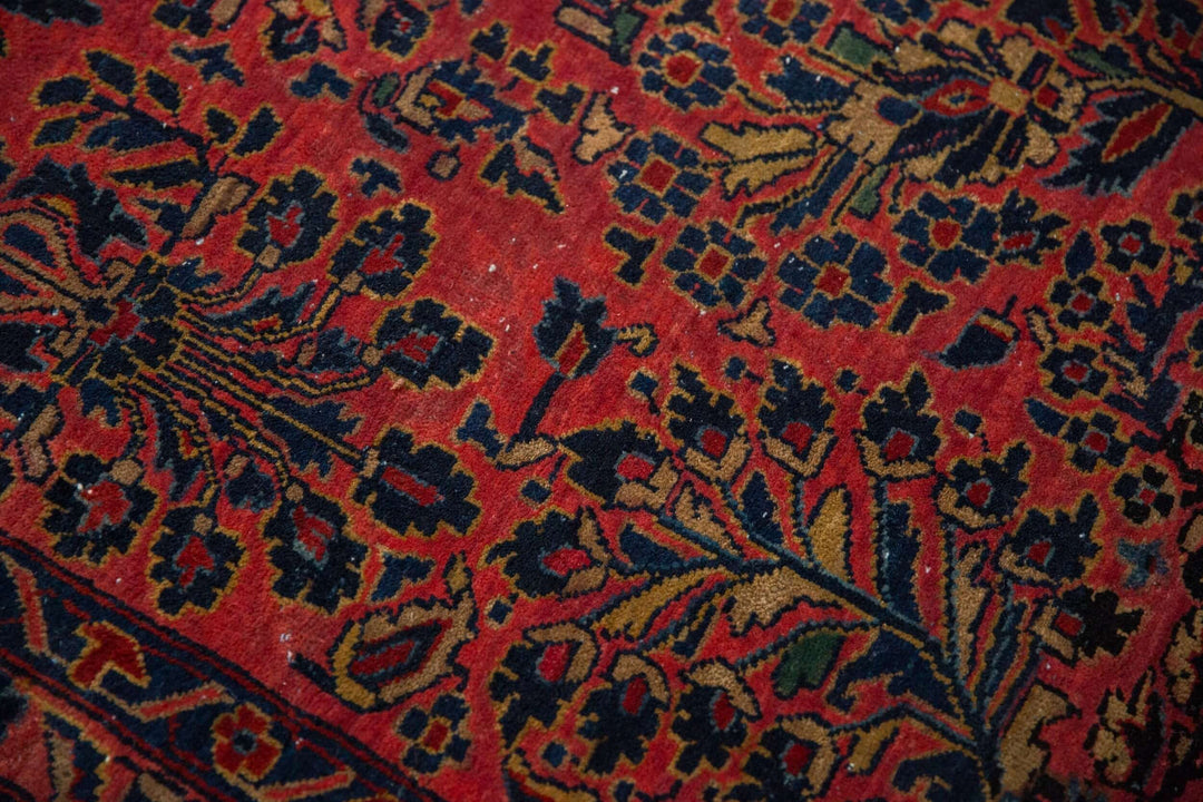 Hand-Knotted 1910s Persian Sarouk Rug