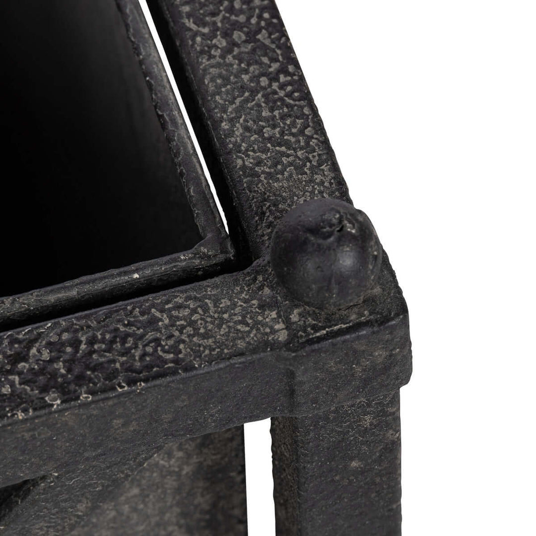Small Metal Estate Planter, Noir