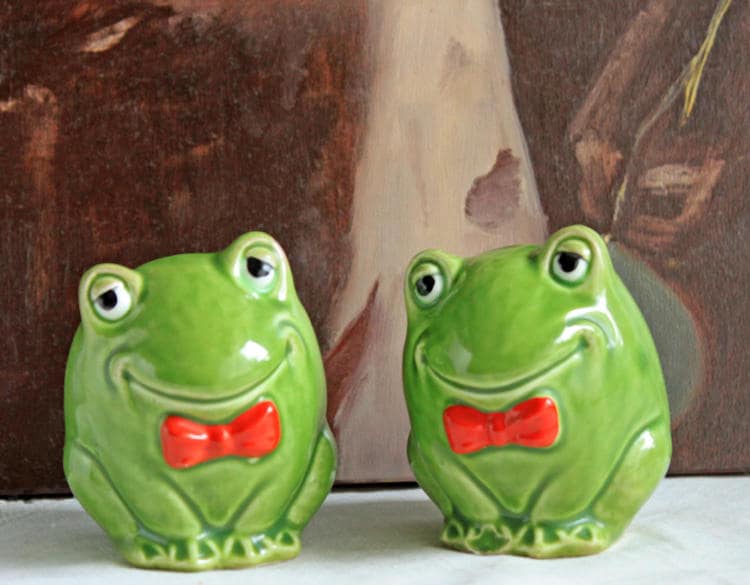 Salt and Pepper Whimsical Frog Shakers with Red Bow Ties, hand-painted ceramic frogs, funky kitchen decor.