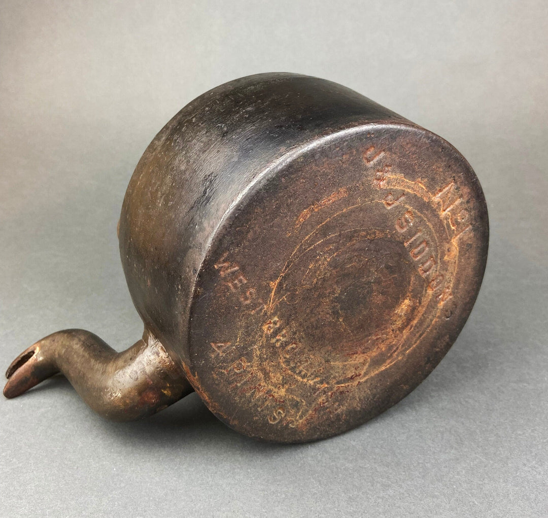 Antique Iron Kettle with Brass Lid - J&J Siddons - Westbromwich base showing details, old English kettle, 4 pints capacity.