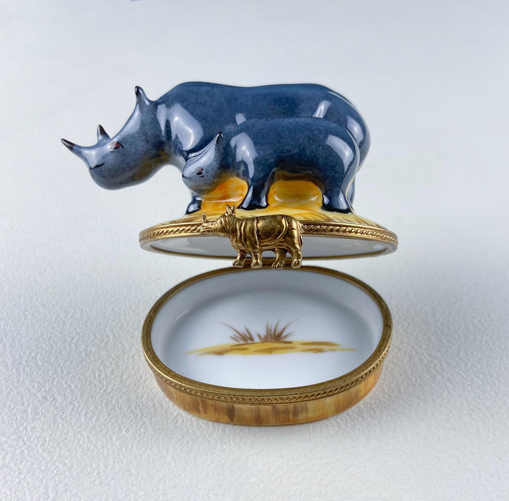 Mom and Baby Elephants Vintage Retired Limoges Miniature Box. Collectible Porcelain & Brass Trinket Ring Pill Box. African Safari Design.