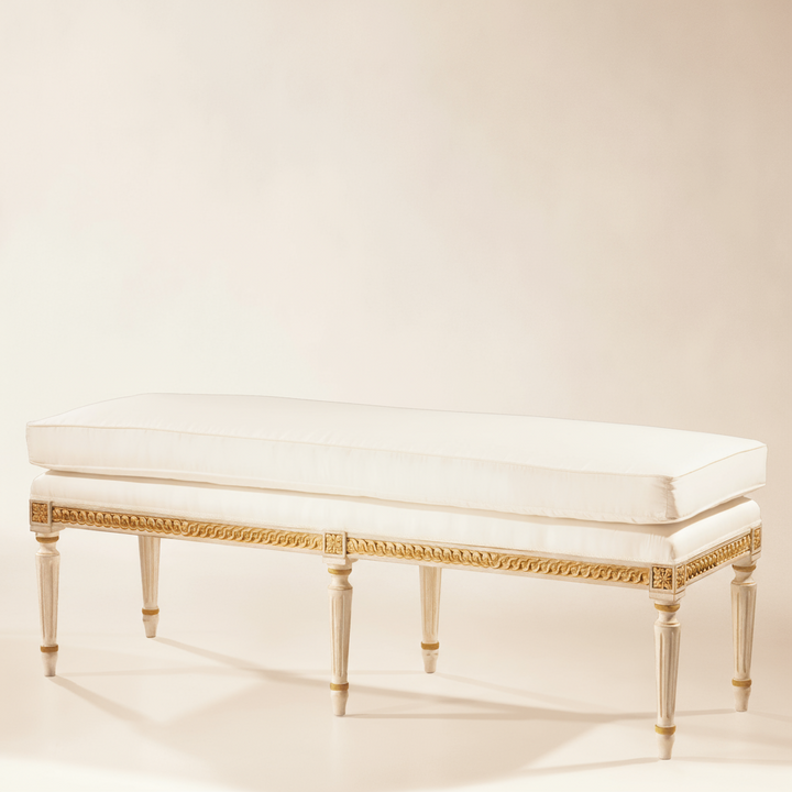 Italian Neoclassical Gilded White Bench with elegant design and vintage craftsmanship