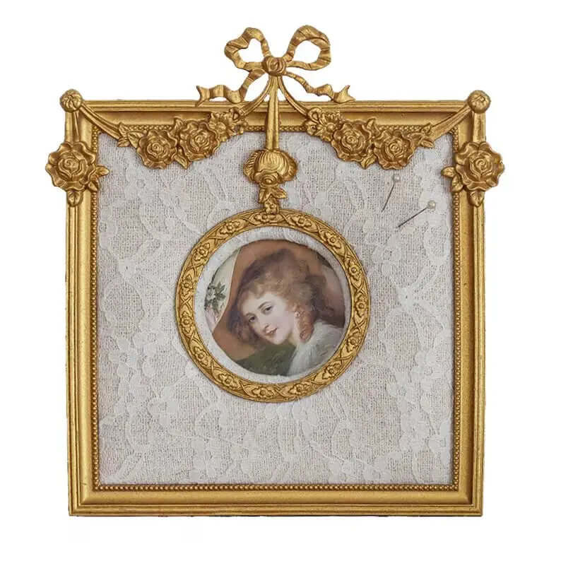 Ornate gold-tone vintage-style earring holder product view