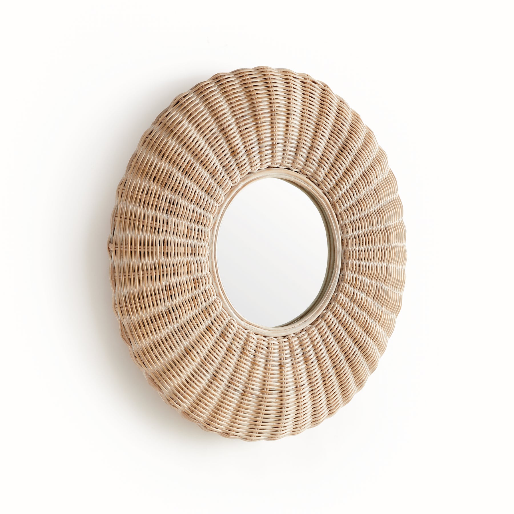 round-woven-rattan-wall-mirror